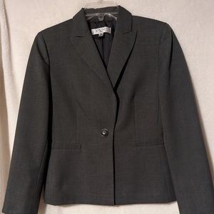 Kasper separates ladies suit. Lightweight, grey size 8p